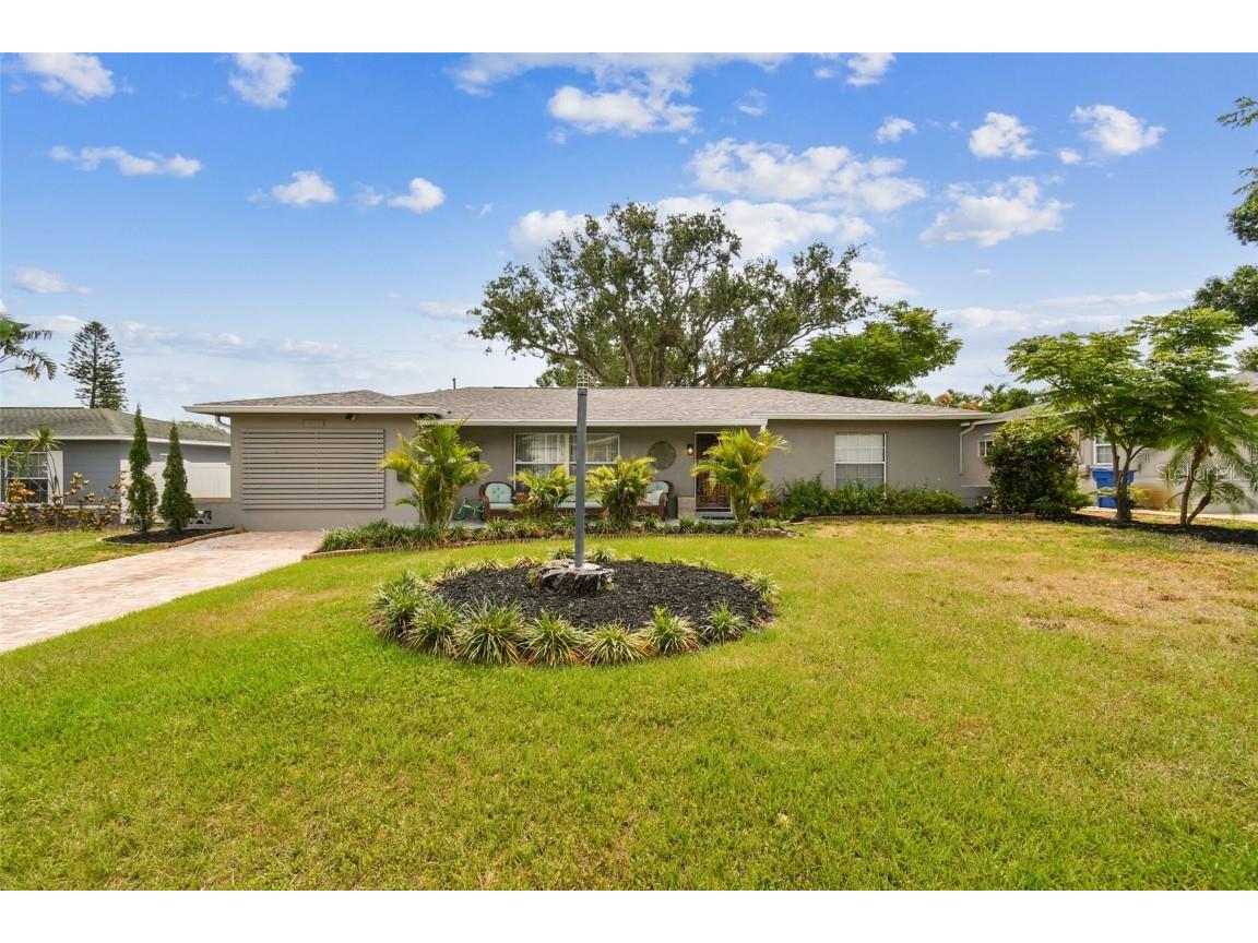 5245 18th Street N Saint Petersburg FL 33714 TB8383215 image1