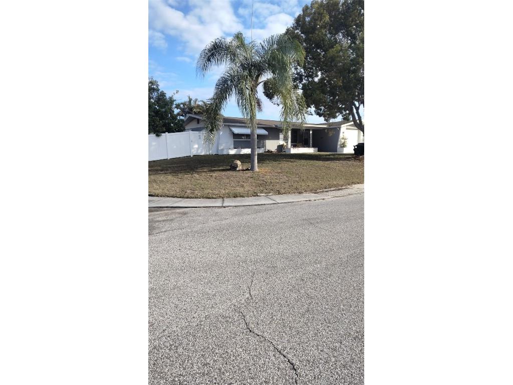 5245 Bluejay Drive Holiday FL 34690 TB8455437 image2