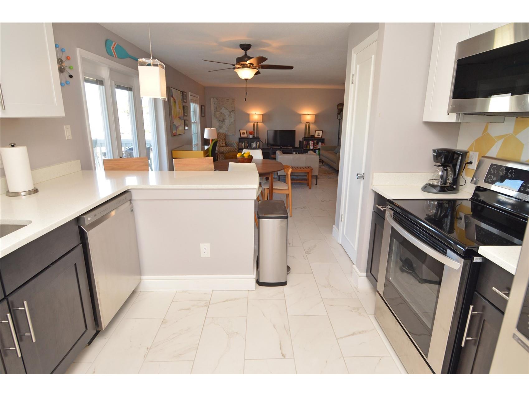 5245 Coquina Key Drive SE #D Saint Petersburg FL 33705 TB8479406 image13