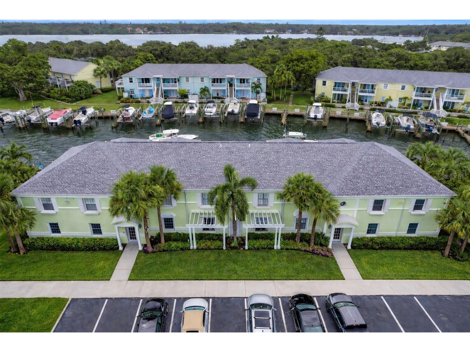 5245 Coquina Key Drive SE #D Saint Petersburg FL 33705 TB8479406 image2