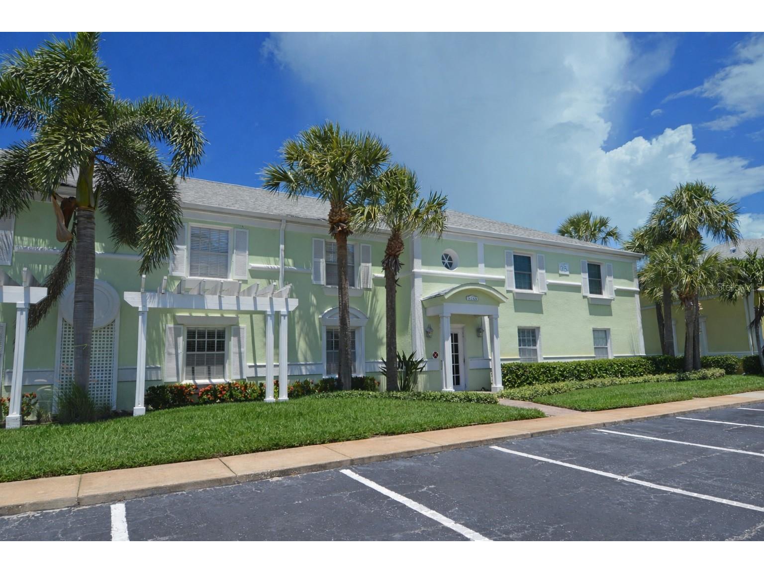 5245 Coquina Key Drive SE #D Saint Petersburg FL 33705 TB8479406 image3