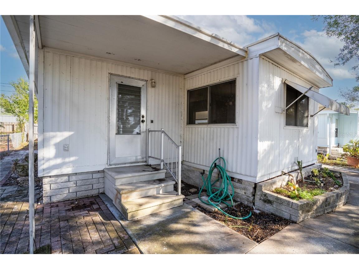 5245 E Park Street N Saint Petersburg FL 33709 TB8333527 image1