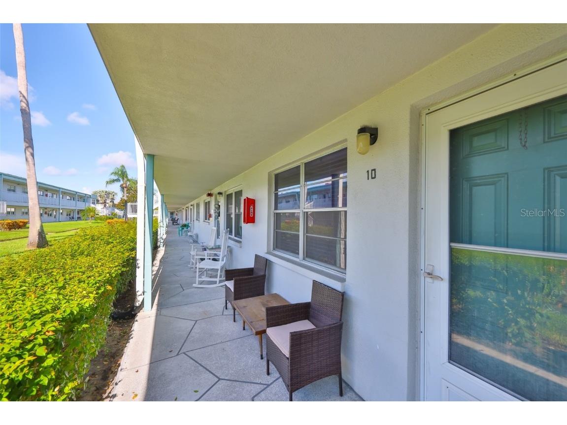 5246 81st Street N #10 Saint Petersburg FL 33709 TB8421220 image1