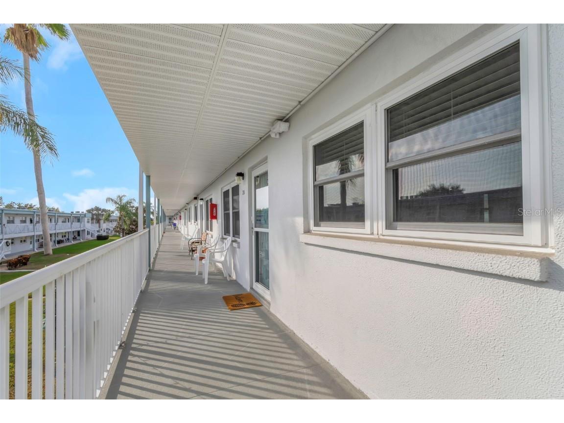 5246 81st Street N #24 Saint Petersburg FL 33709 TB8453925 image2