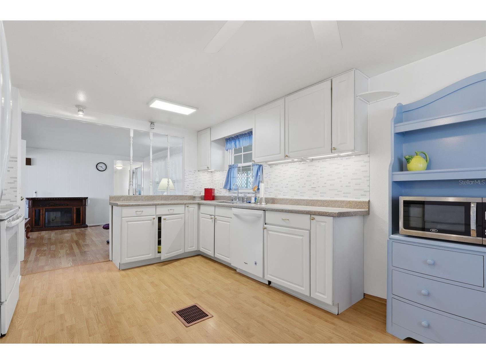 5246 Amanda Street Zephyrhills FL 33542 TB8501468 image7