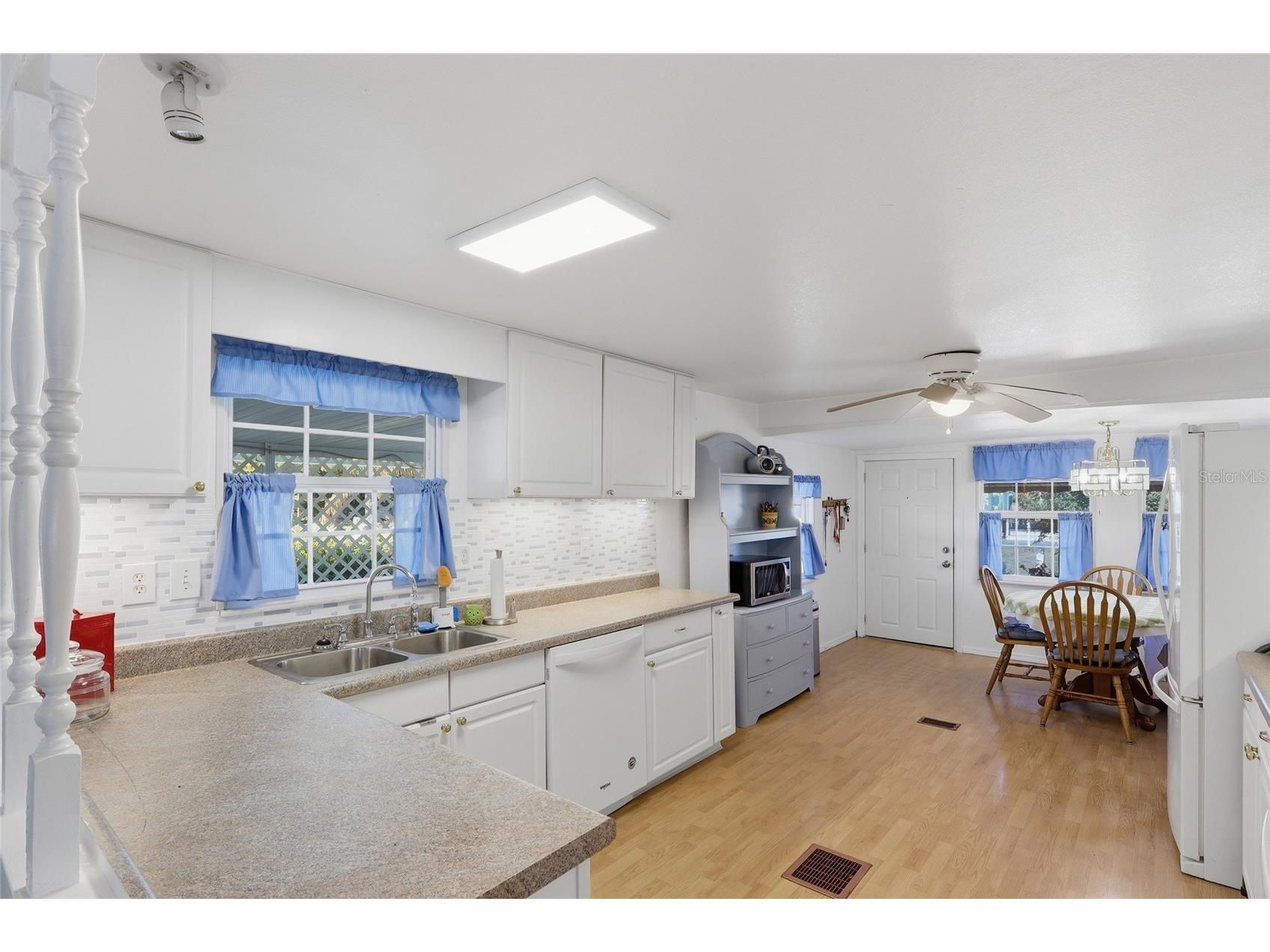 5246 Amanda Street Zephyrhills FL 33542 TB8501468 image8