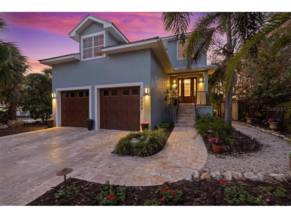 5246 Avenida Del Mare Sarasota FL 34242 - GRAND CANAL A4668272 image1