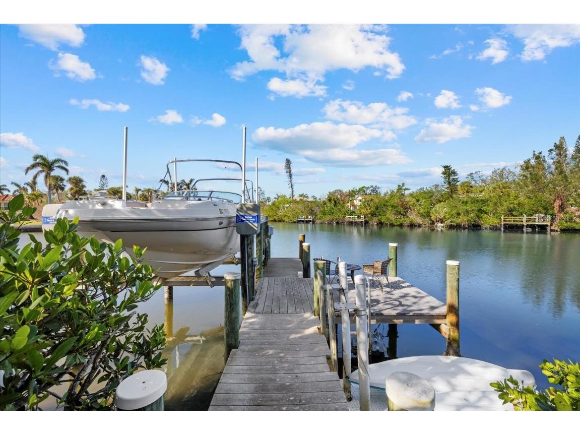 5246 Avenida Del Mare Sarasota FL 34242 - GRAND CANAL A4668272 image19