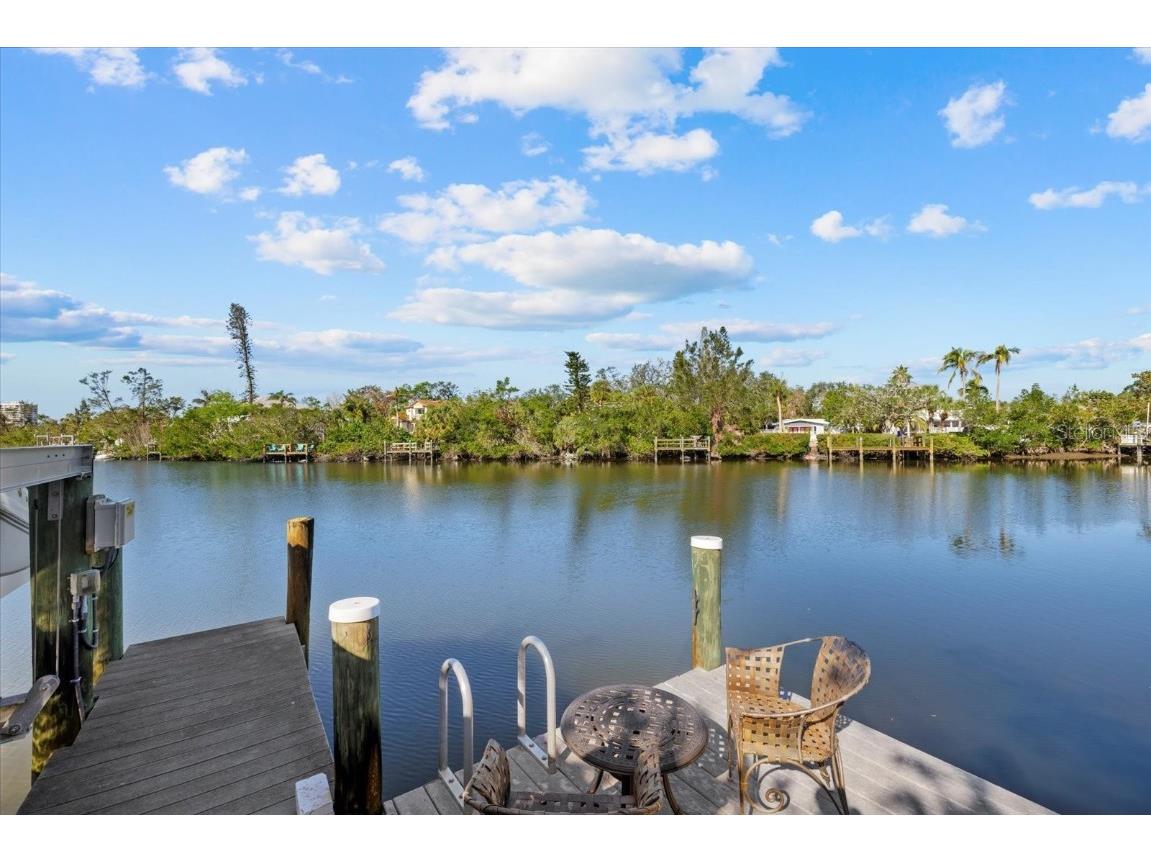 5246 Avenida Del Mare Sarasota FL 34242 - GRAND CANAL A4668272 image20