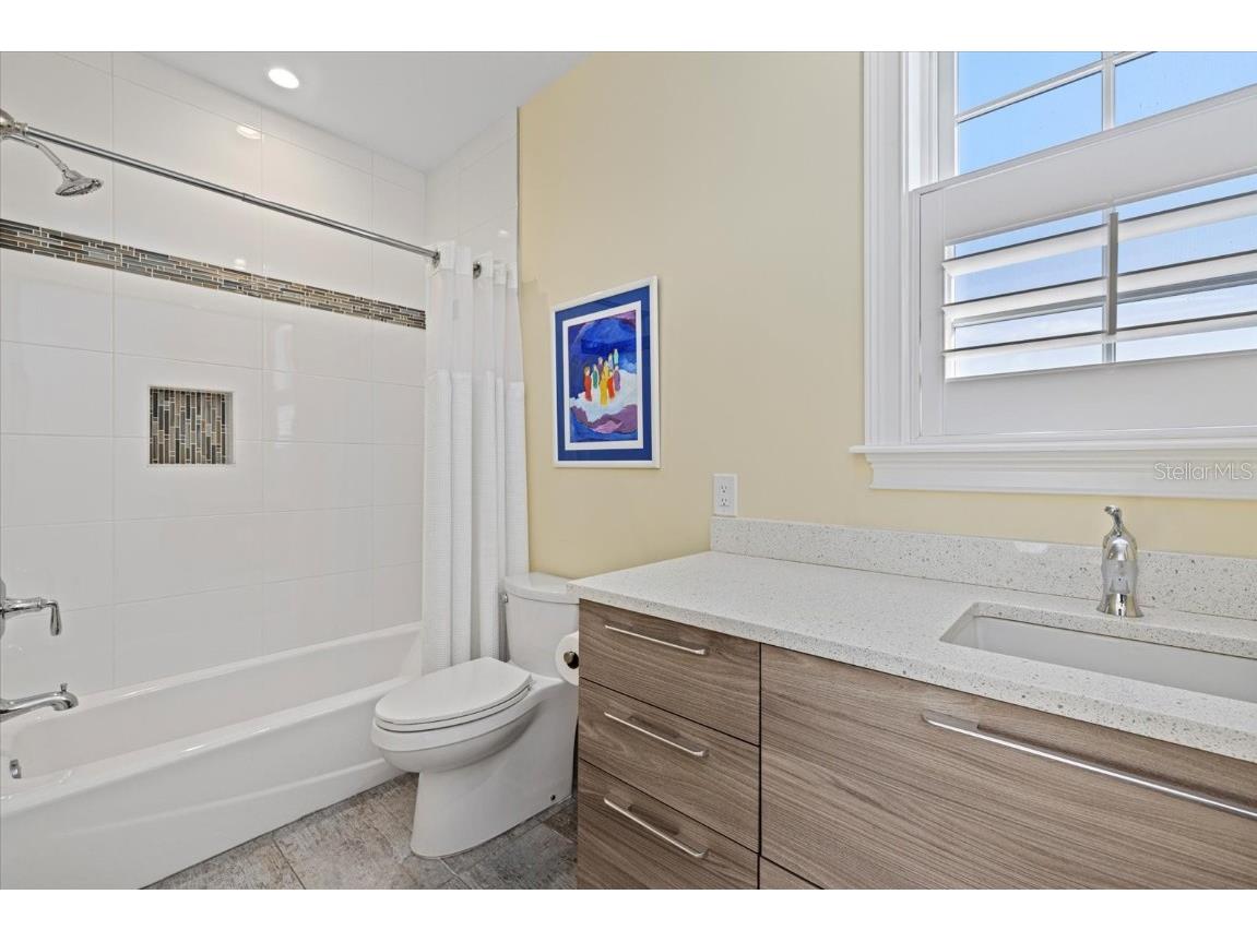 5246 Avenida Del Mare Sarasota FL 34242 - GRAND CANAL A4668272 image32