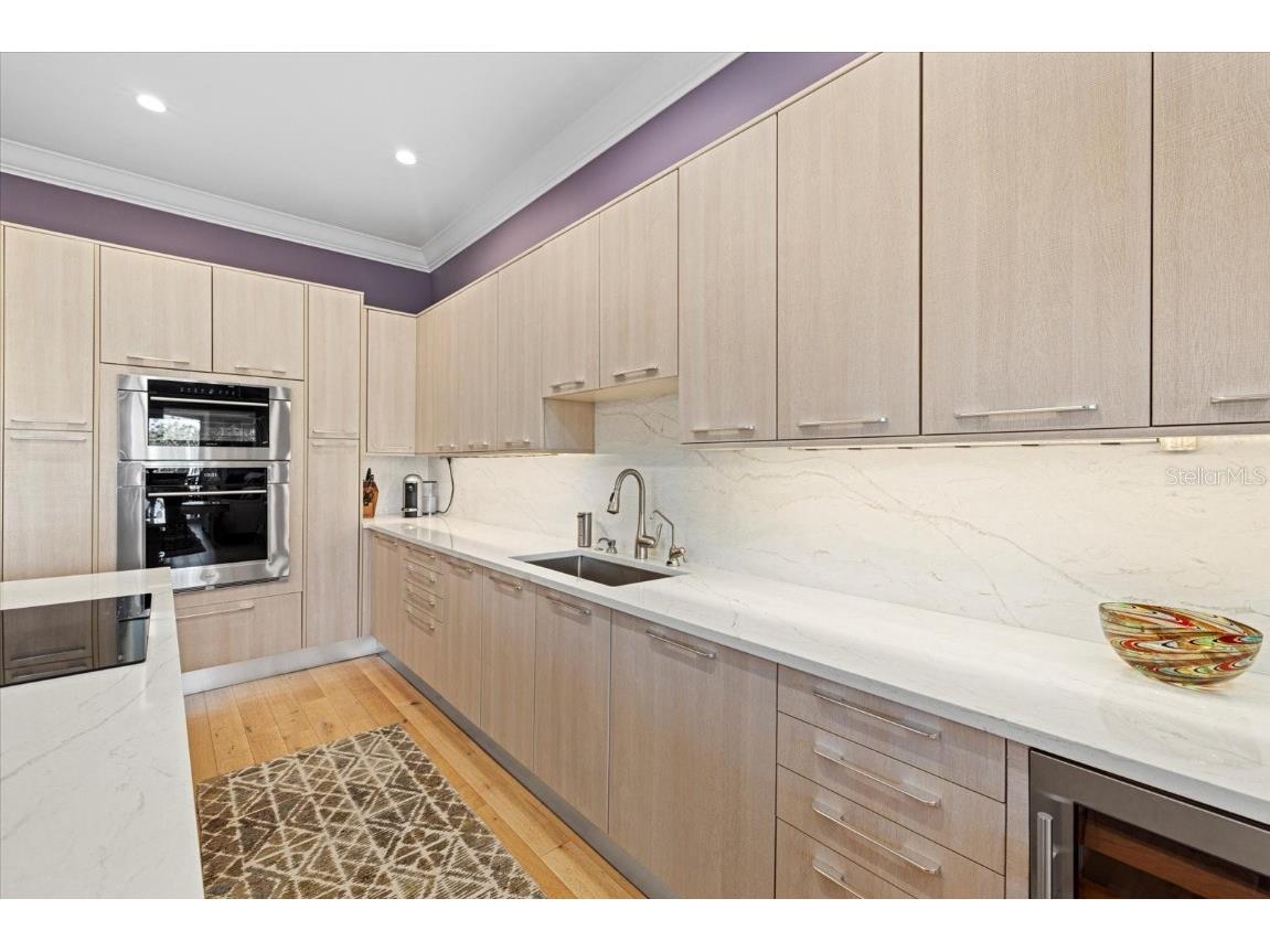 5246 Avenida Del Mare Sarasota FL 34242 - GRAND CANAL A4668272 image7