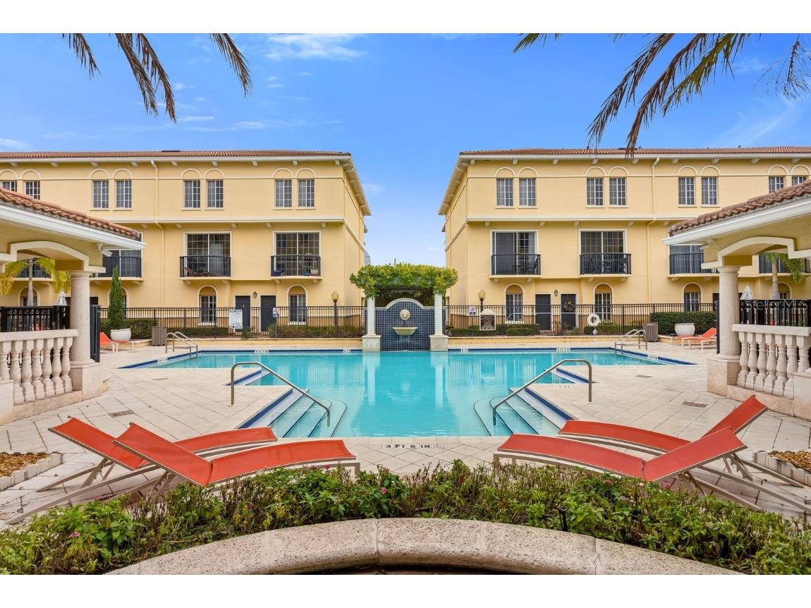 5246 Hampton Beach Place Tampa FL 33609 TB8456342 image1