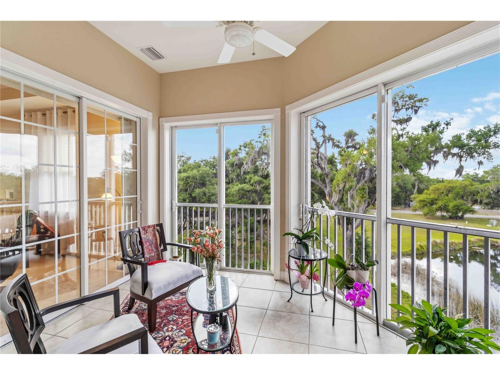 5246 Manorwood Drive #4C Sarasota FL 34235 A4688263 image1