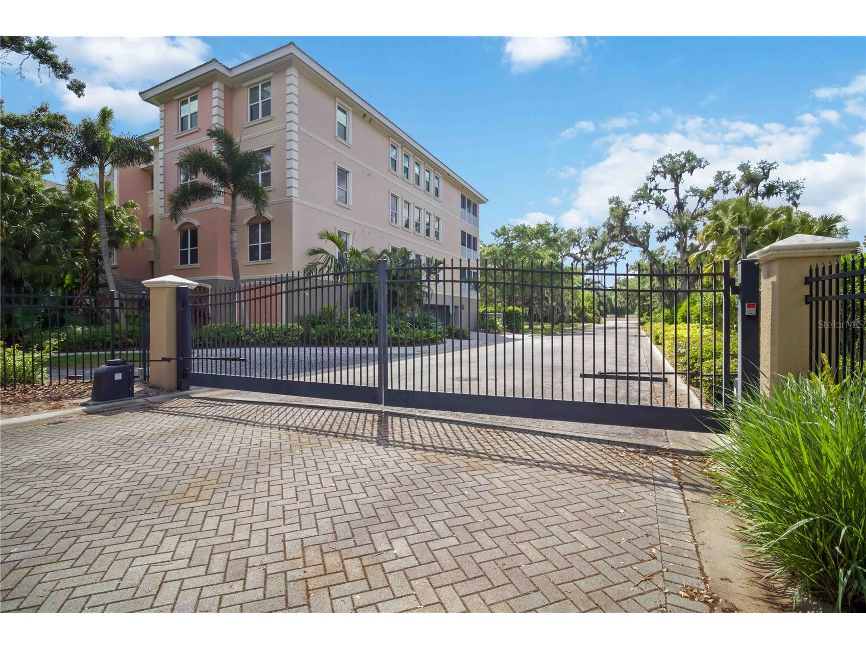 5246 Manorwood Drive #4C Sarasota FL 34235 A4688263 image23