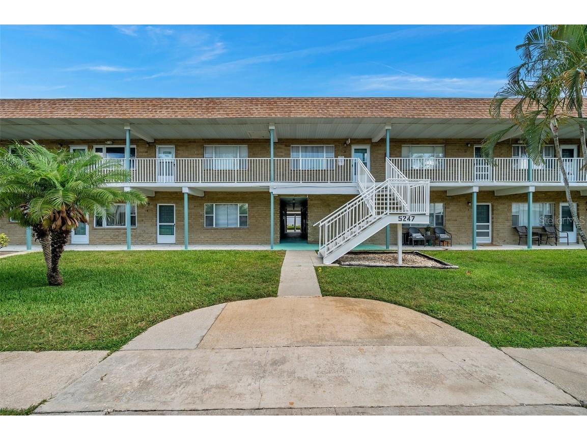 5247 81st Street N #15 Saint Petersburg FL 33709 U8199270 image1