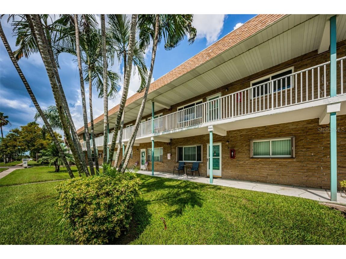 5247 81st Street N #4 Saint Petersburg FL 33709 U8177058 image1