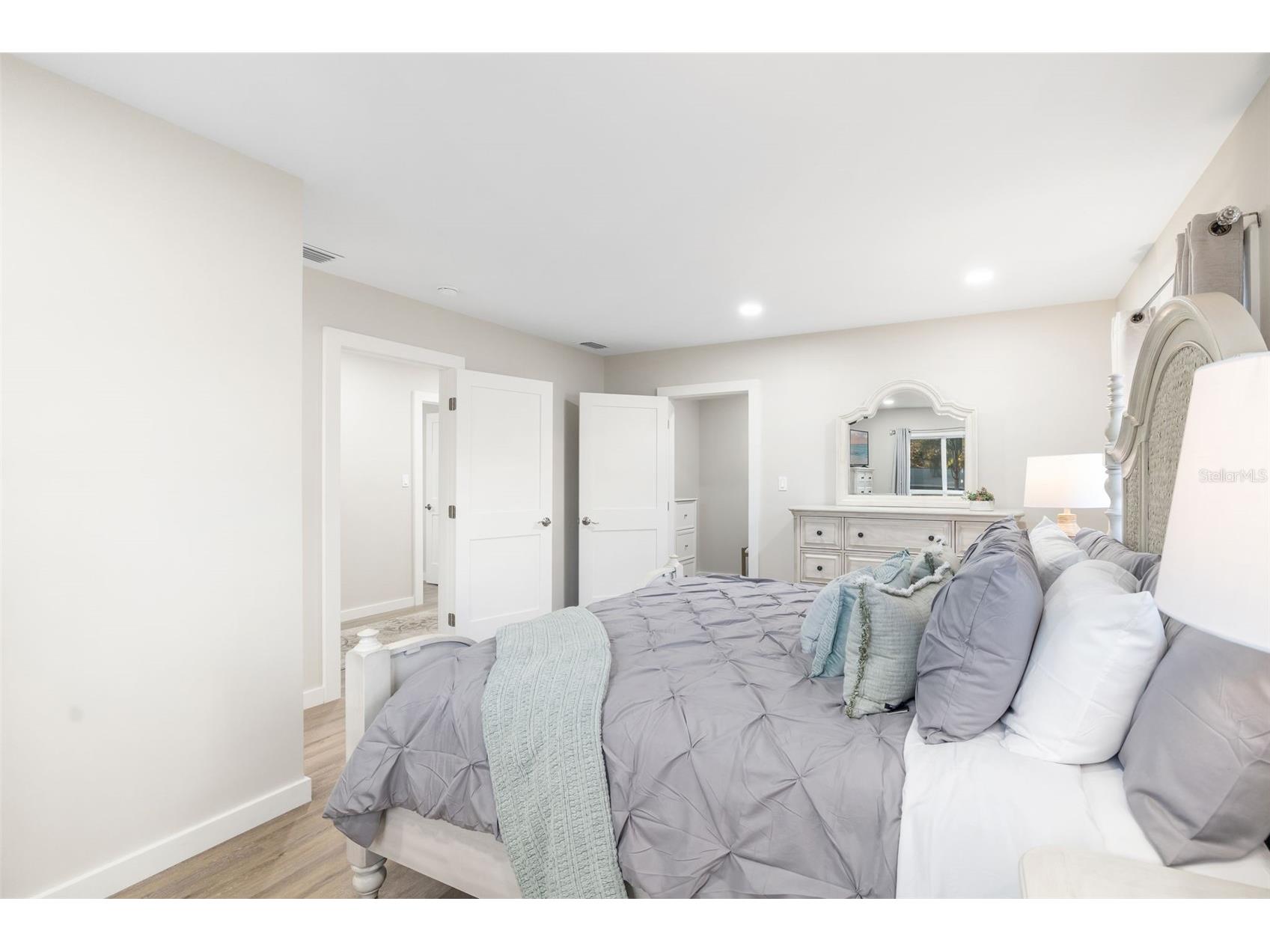 5247 Carmilfra Drive Sarasota FL 34231 - PHILLIPPI CREEK A4678319 image20