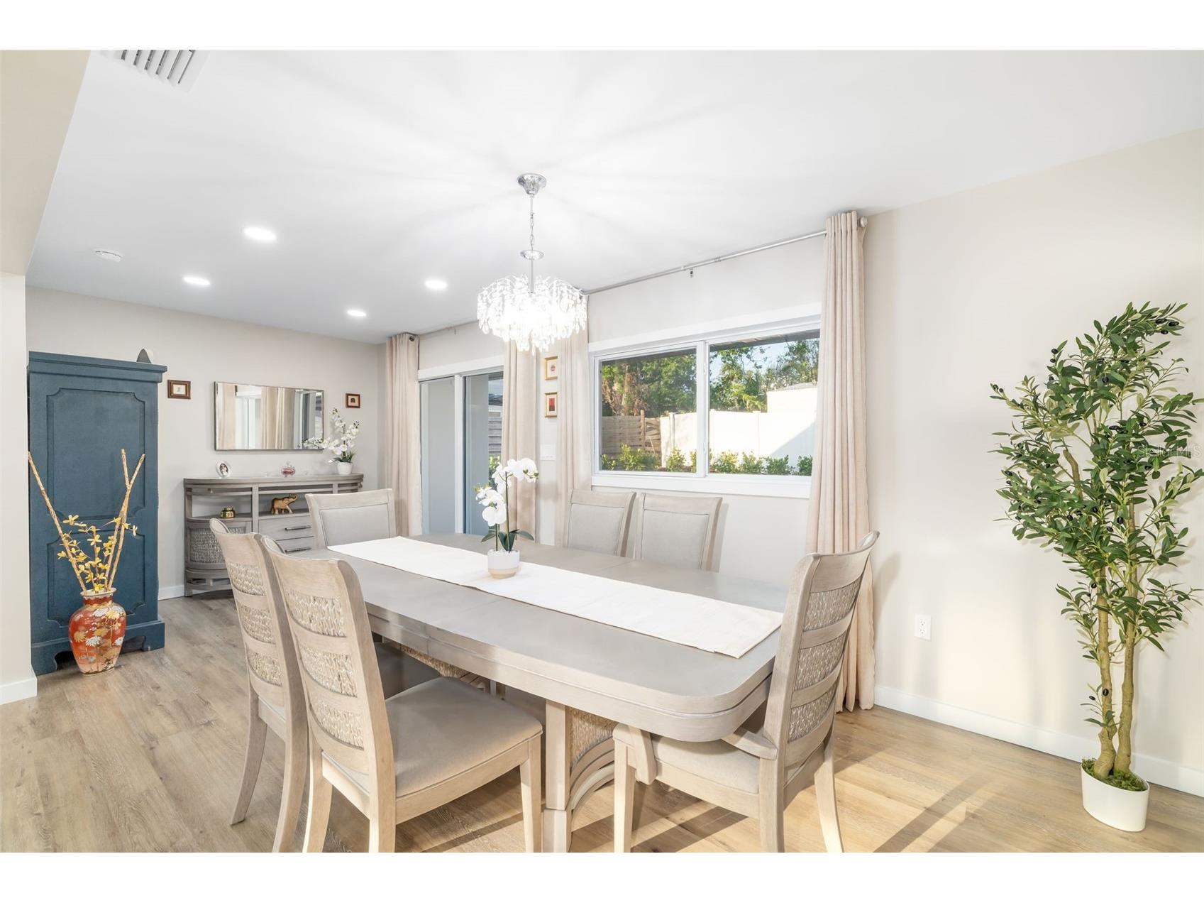 5247 Carmilfra Drive Sarasota FL 34231 - PHILLIPPI CREEK A4678319 image7