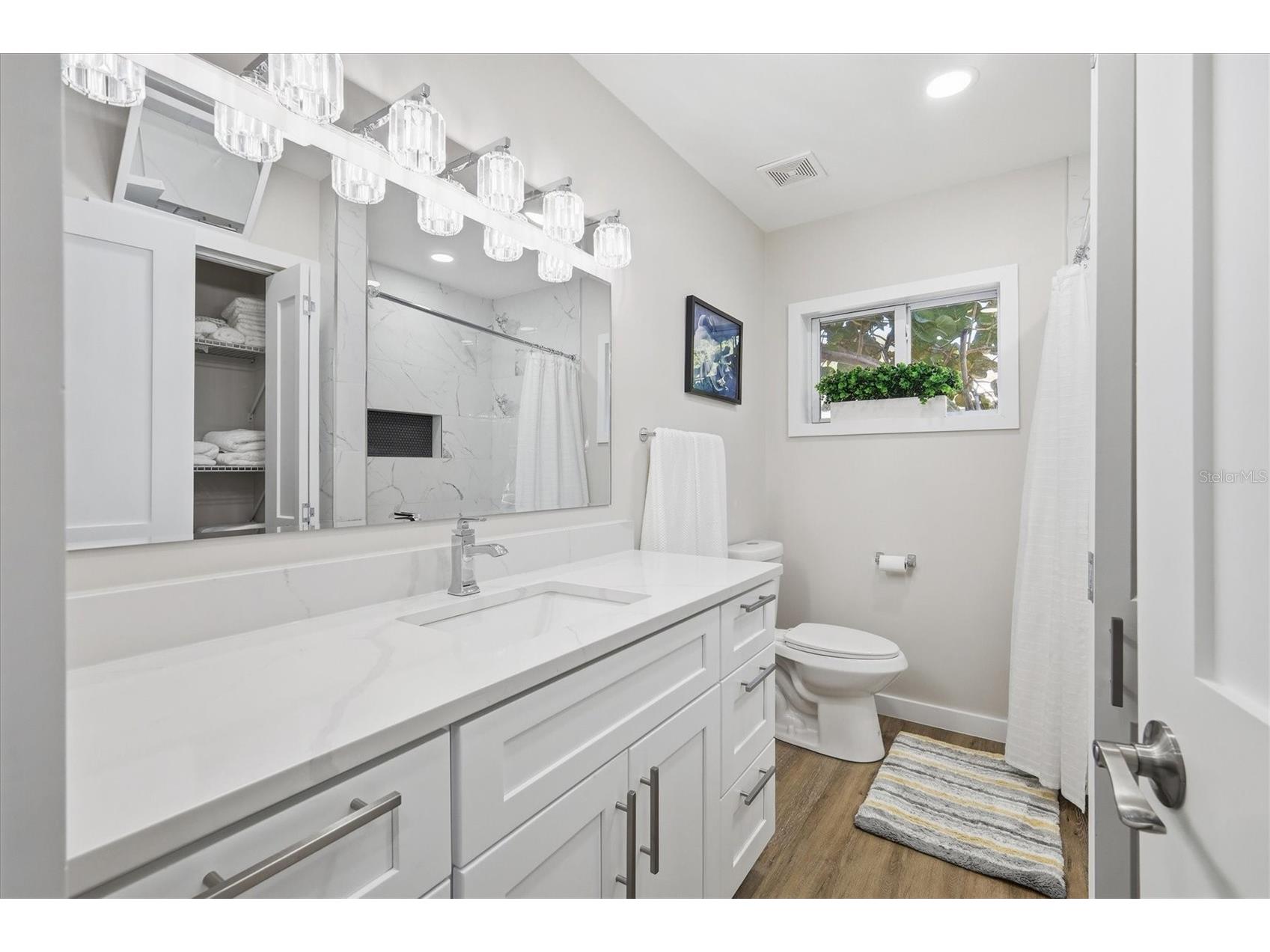 5247 Carmilfra Drive Sarasota FL 34231 A4681052 image25