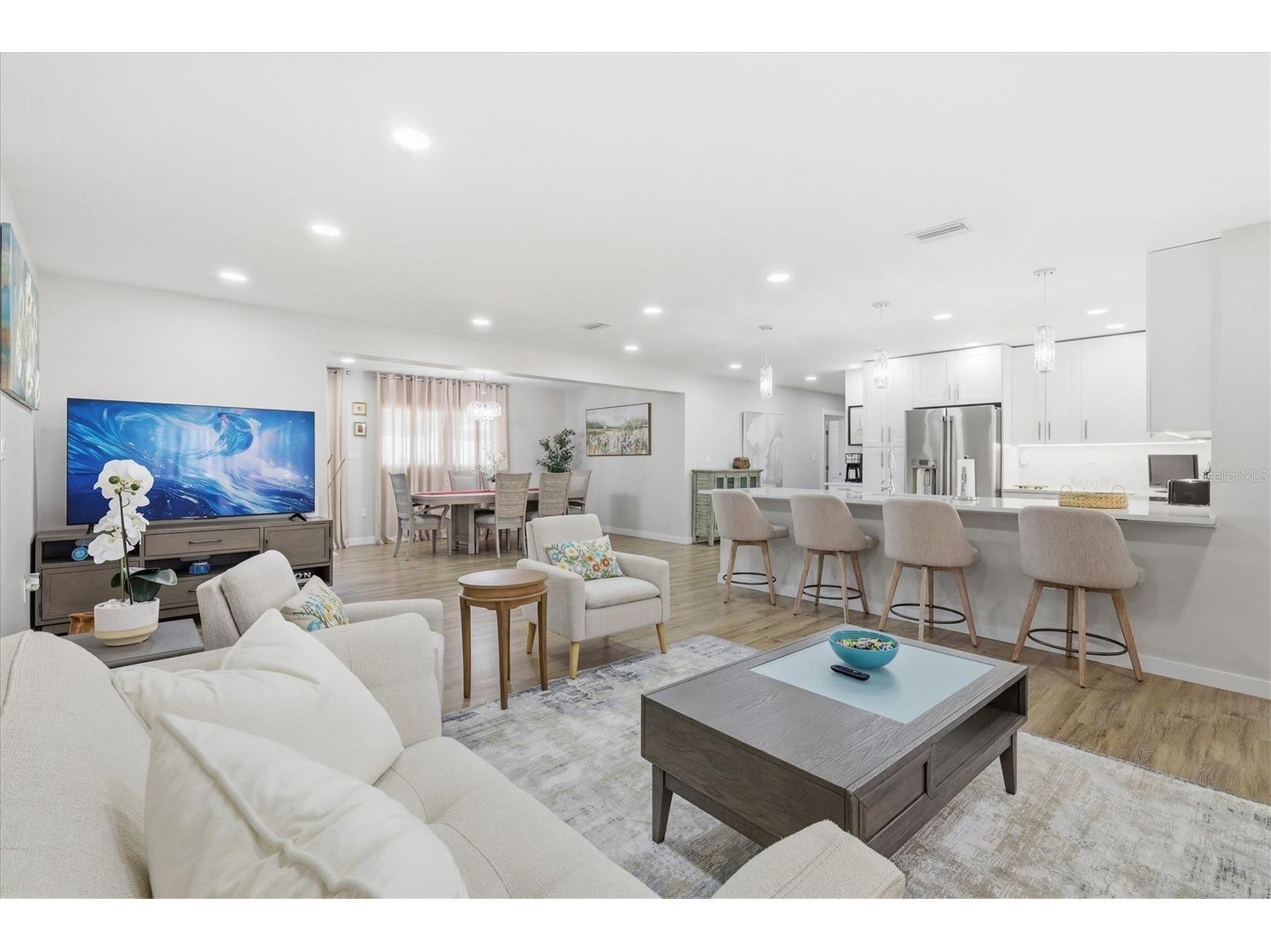 5247 Carmilfra Drive Sarasota FL 34231 A4681052 image3