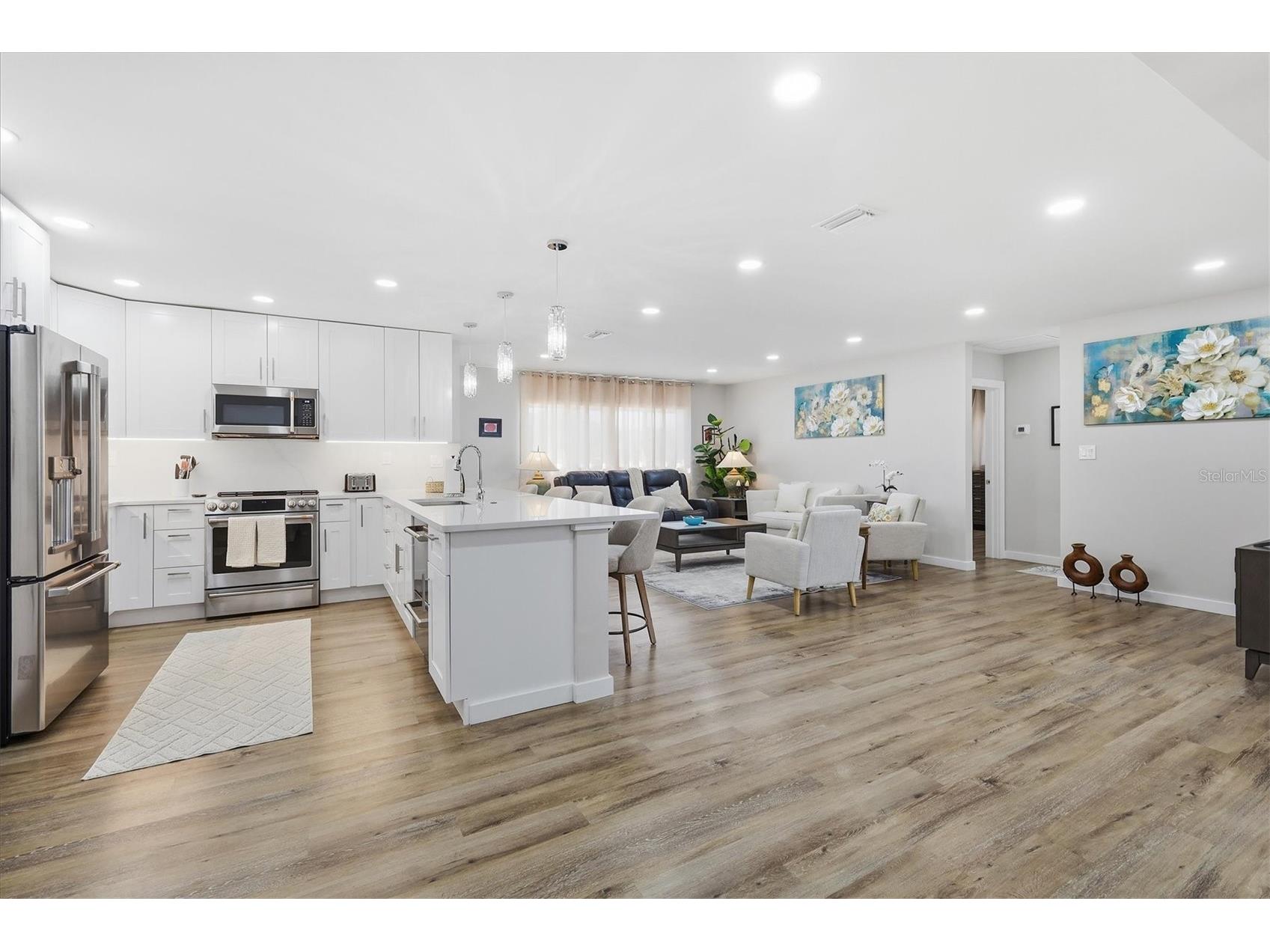 5247 Carmilfra Drive Sarasota FL 34231 A4681052 image4