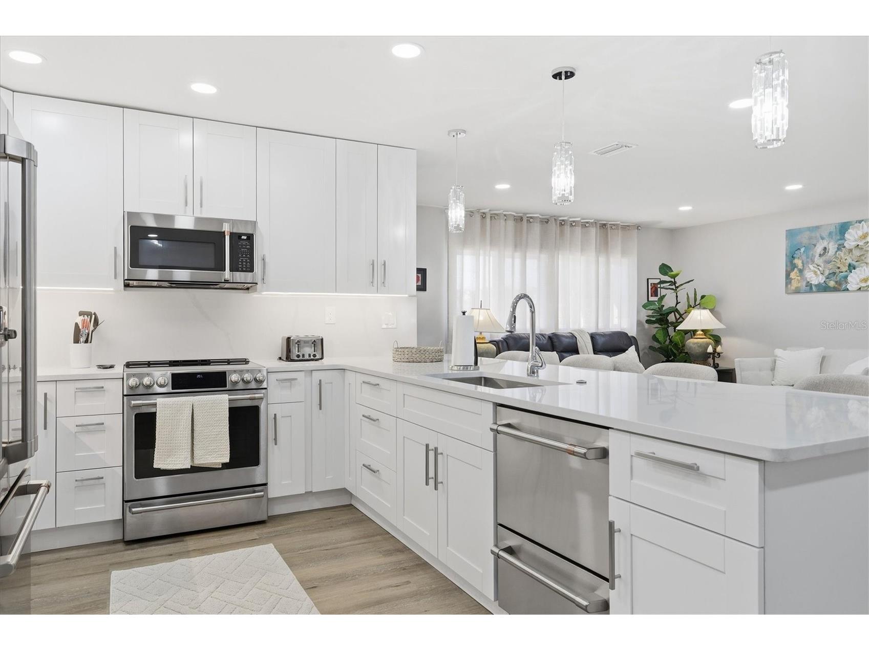 5247 Carmilfra Drive Sarasota FL 34231 A4681052 image5