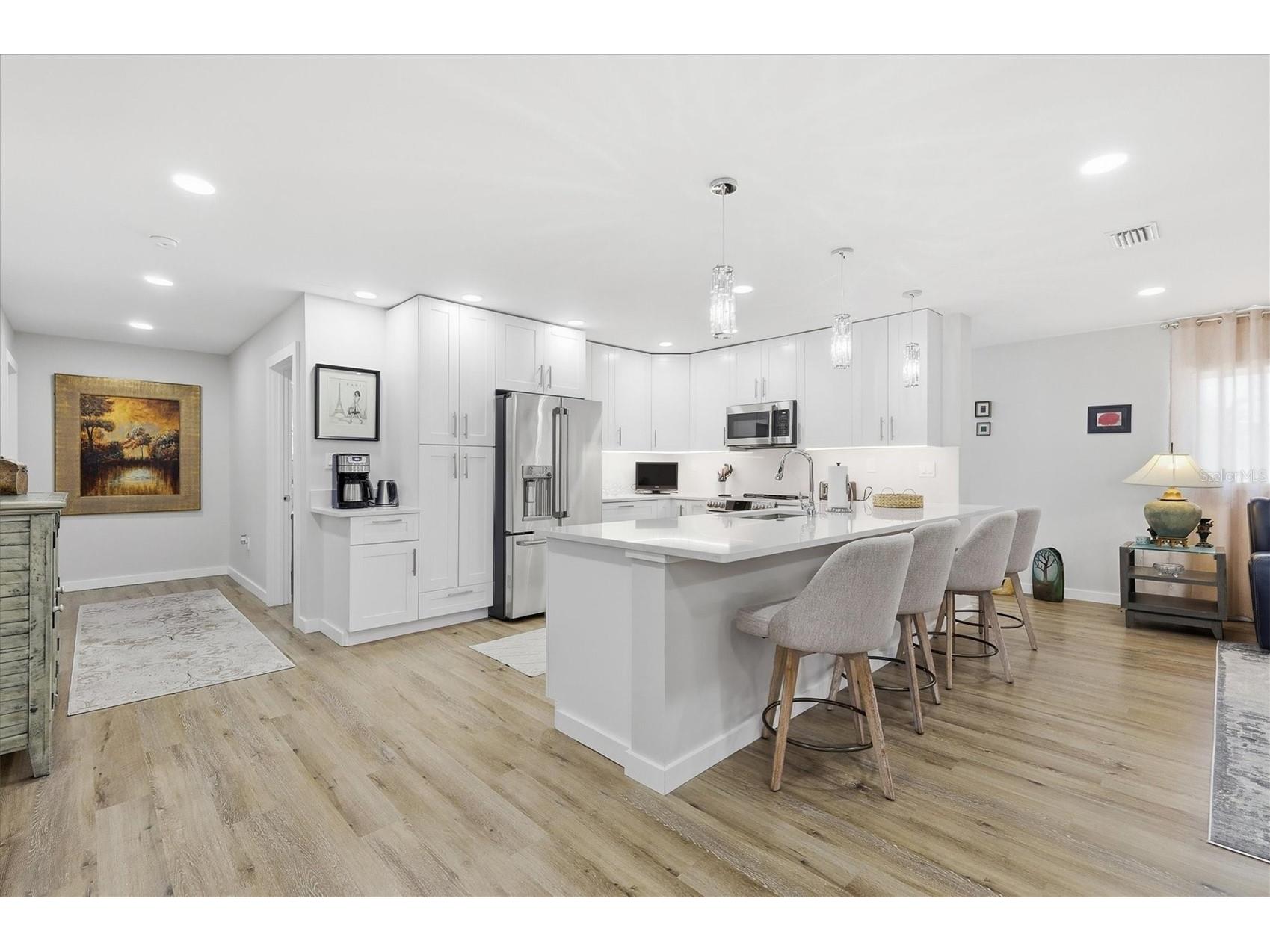 5247 Carmilfra Drive Sarasota FL 34231 A4681052 image8