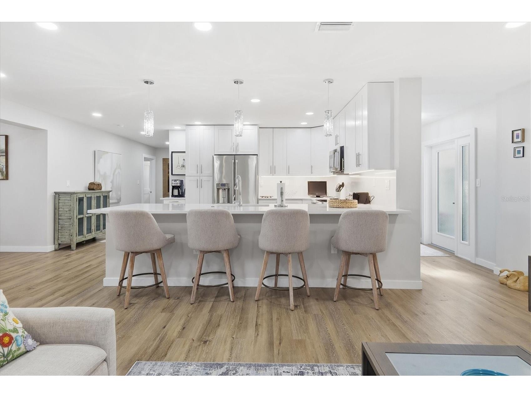 5247 Carmilfra Drive Sarasota FL 34231 A4681052 image9