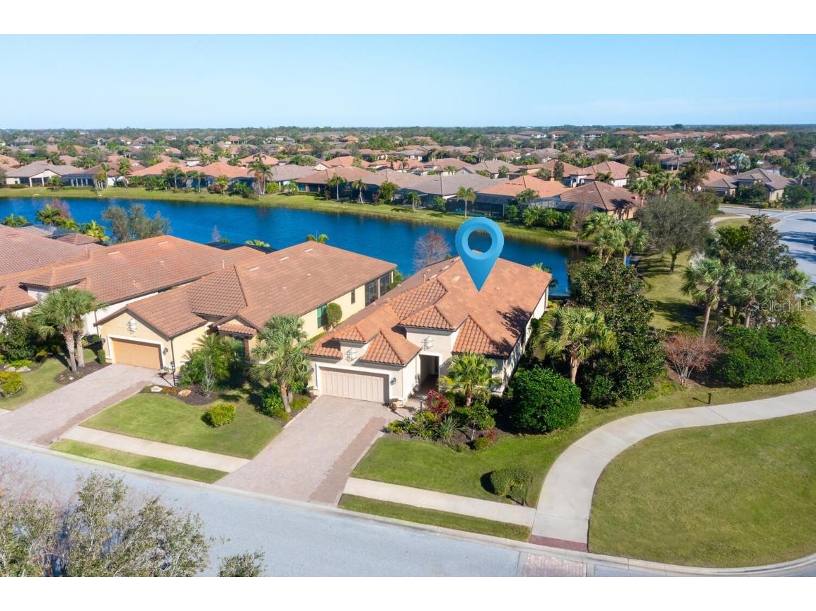 5247 Esplanade Boulevard Bradenton FL 34211 - LAKE/POND A4638832 image1
