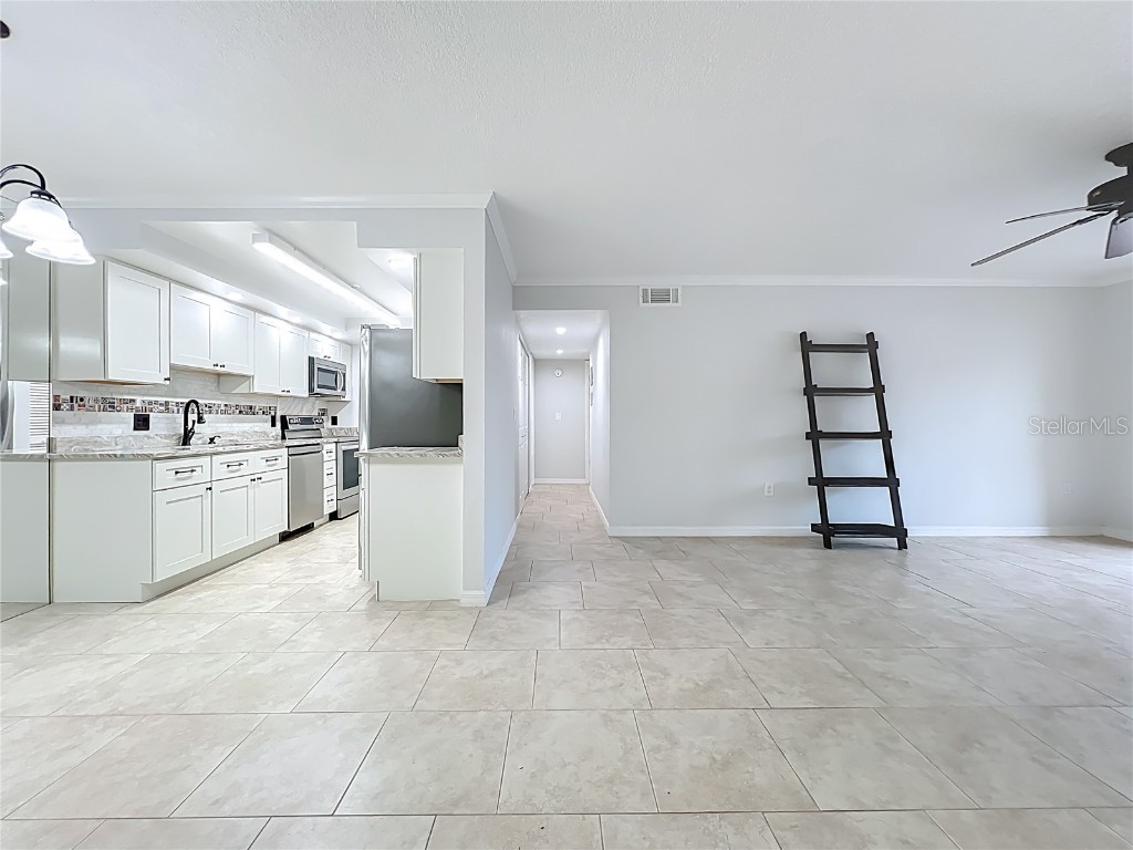 5249 Vineland Road Orlando FL 32811 O6354070 image11