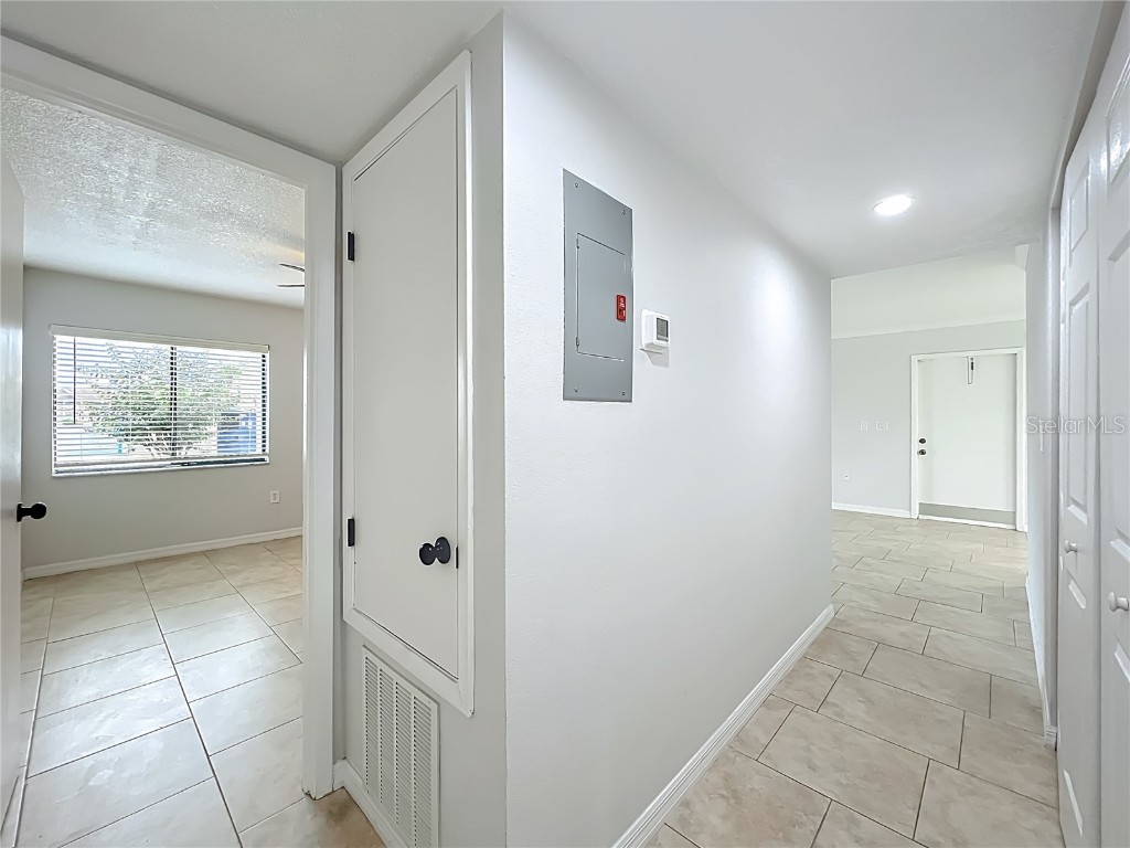 5249 Vineland Road Orlando FL 32811 O6354070 image34