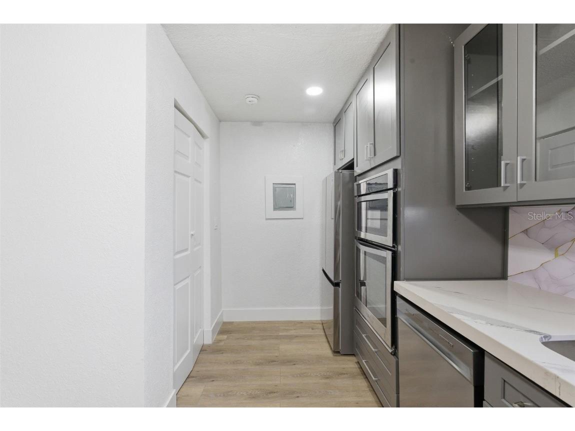 525 27th Avenue S Saint Petersburg FL 33705 TB8452069 image14