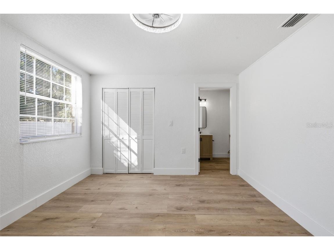 525 27th Avenue S Saint Petersburg FL 33705 TB8452069 image28