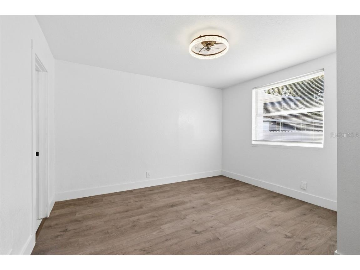 525 27th Avenue S Saint Petersburg FL 33705 TB8452069 image34