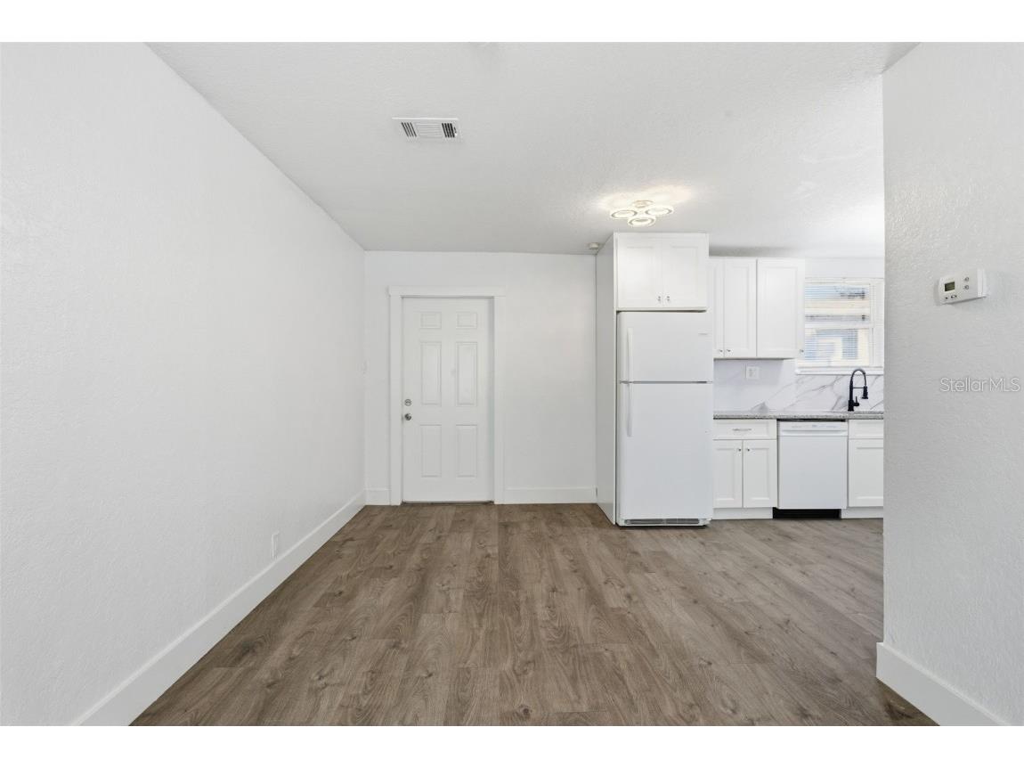 525 27th Avenue S Saint Petersburg FL 33705 TB8452069 image43