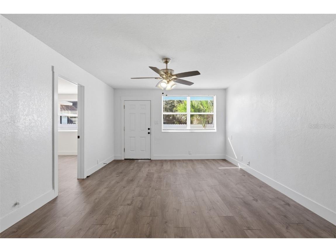 525 27th Avenue S Saint Petersburg FL 33705 TB8452069 image44