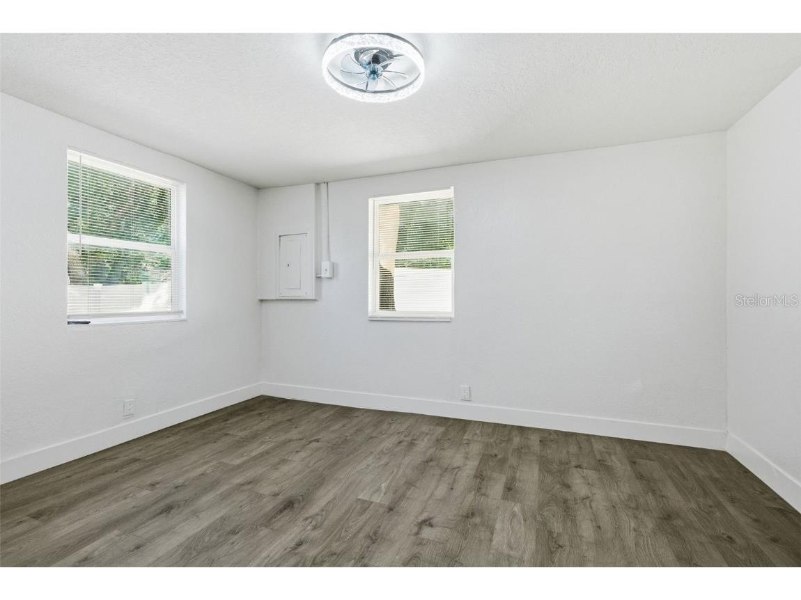 525 27th Avenue S Saint Petersburg FL 33705 TB8452069 image52