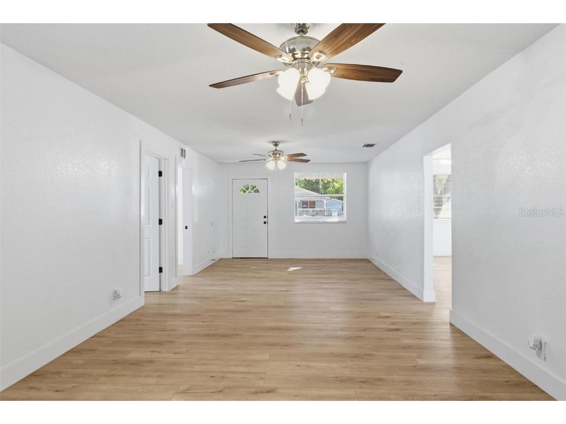 525 27th Avenue S Saint Petersburg FL 33705 TB8452069 image8