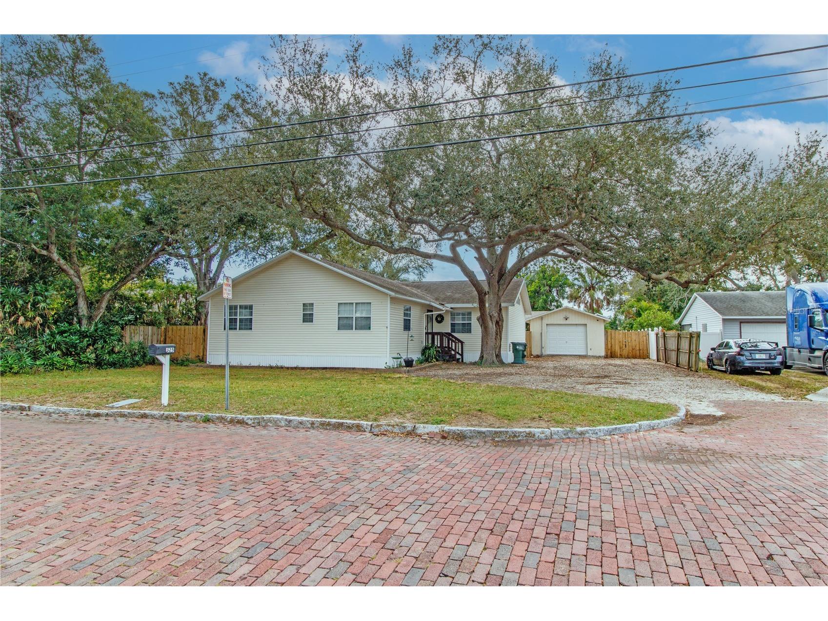 525 4th Avenue SW Largo FL 33770 O6366064 image1
