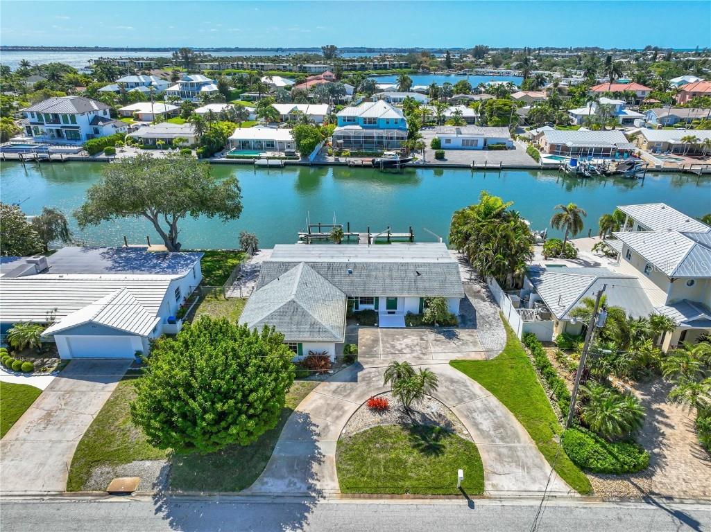 525 68th St Street, Holmes Beach, FL, 34217 MLS N6120627 Edina Realty