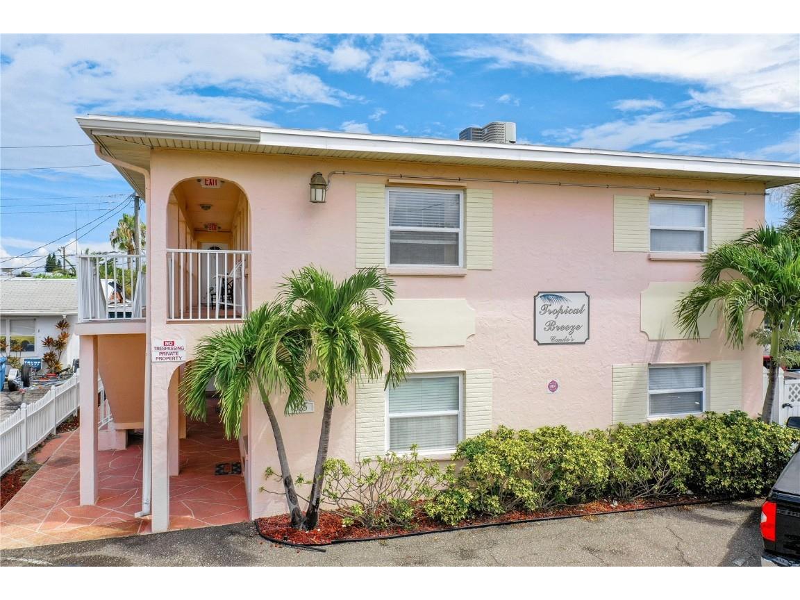 525 73rd Avenue #1 Saint Pete Beach FL 33706 U8235817 image1