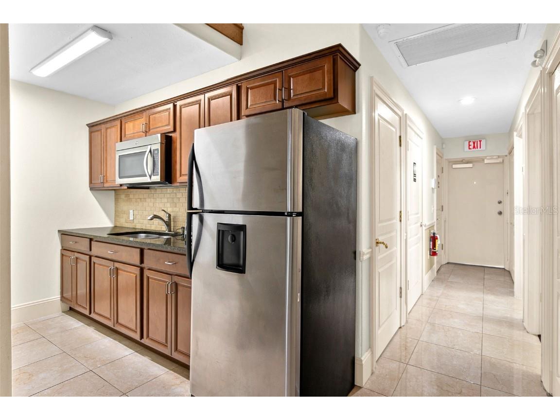 525 8th Street W Bradenton FL 34205 TB8445131 image22