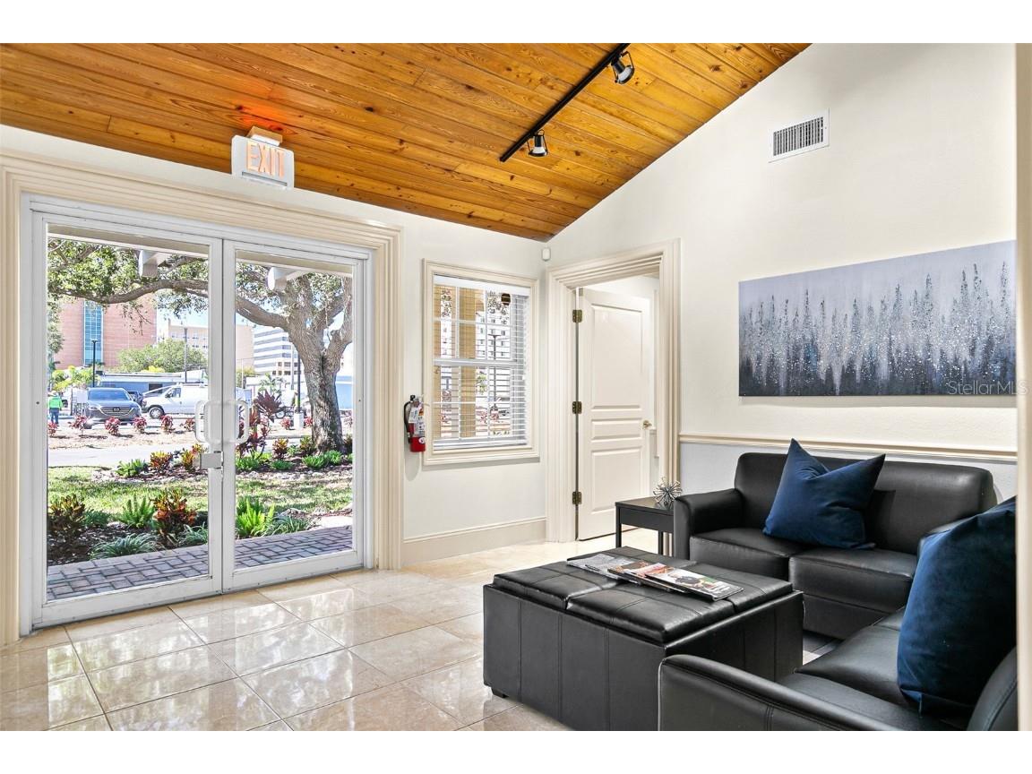 525 8th Street W Bradenton FL 34205 TB8445131 image4