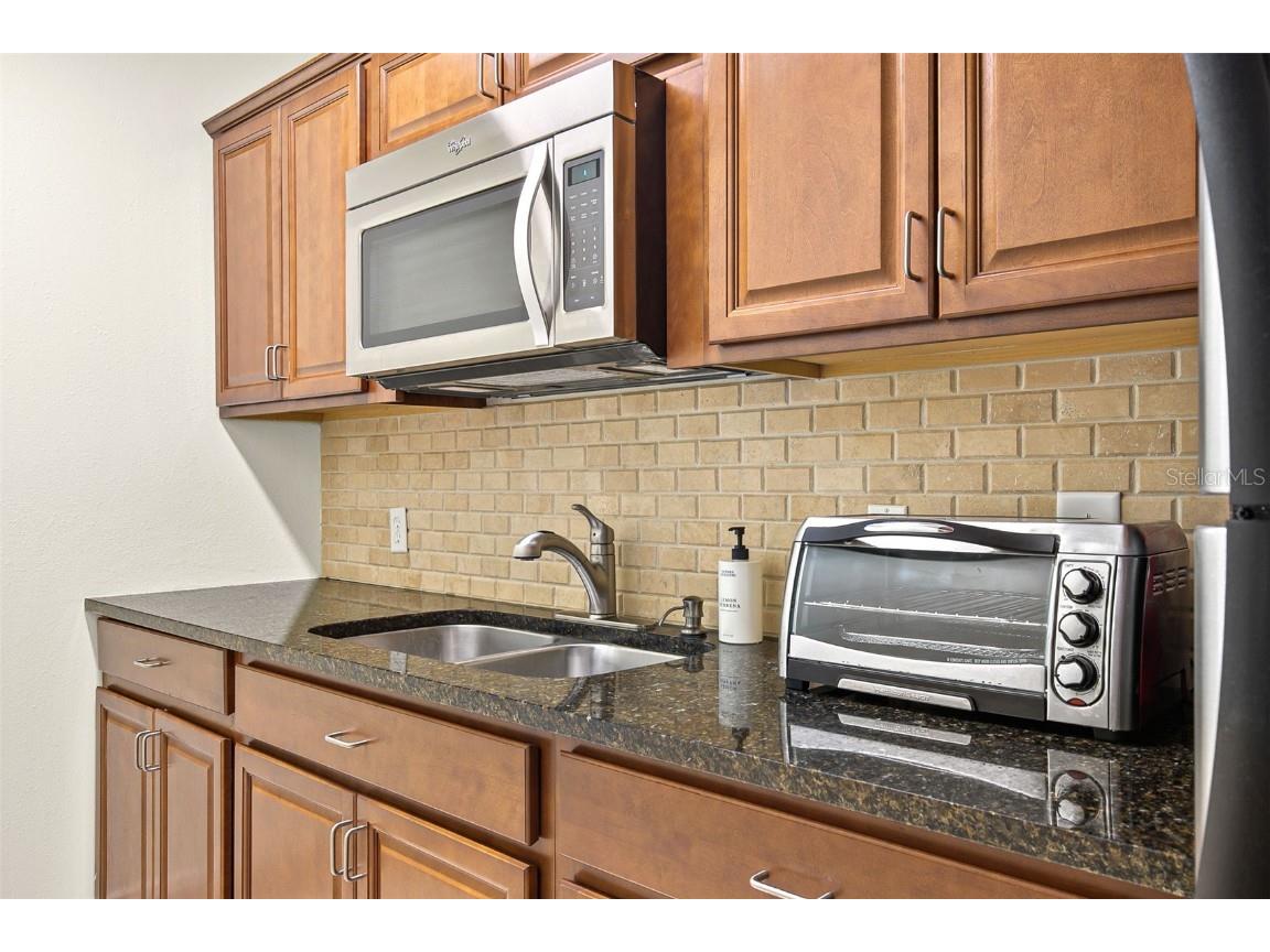 525 8th Street W Bradenton FL 34205 TB8445131 image40