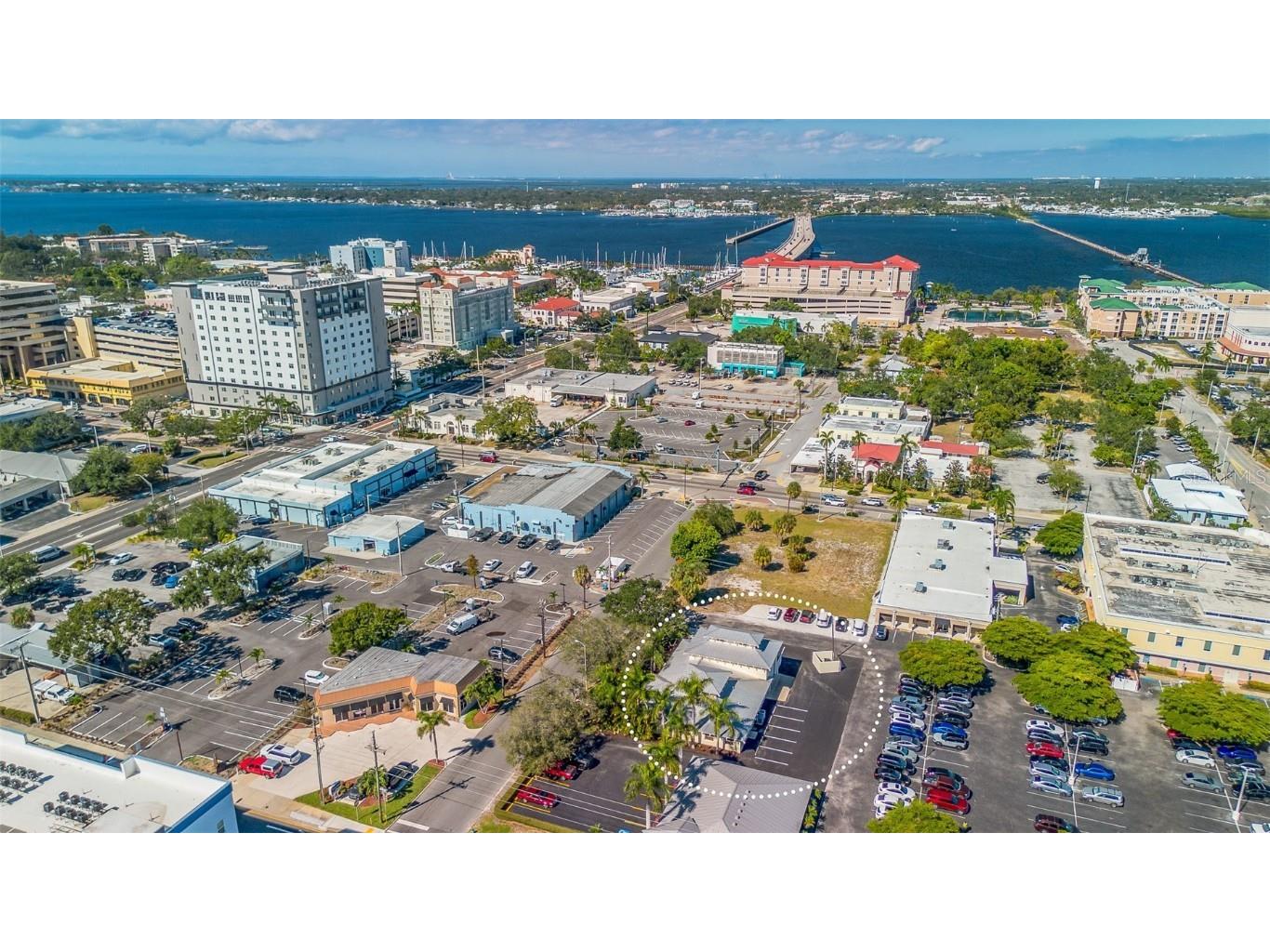 525 8th Street W Bradenton FL 34205 TB8445131 image60