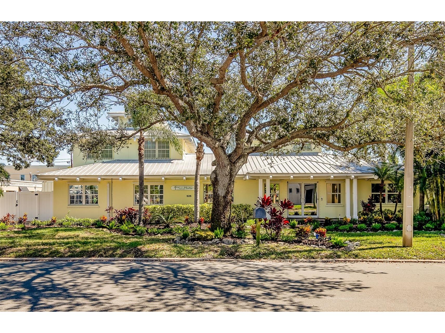 525 8th Street W Bradenton FL 34205 TB8505077 image14