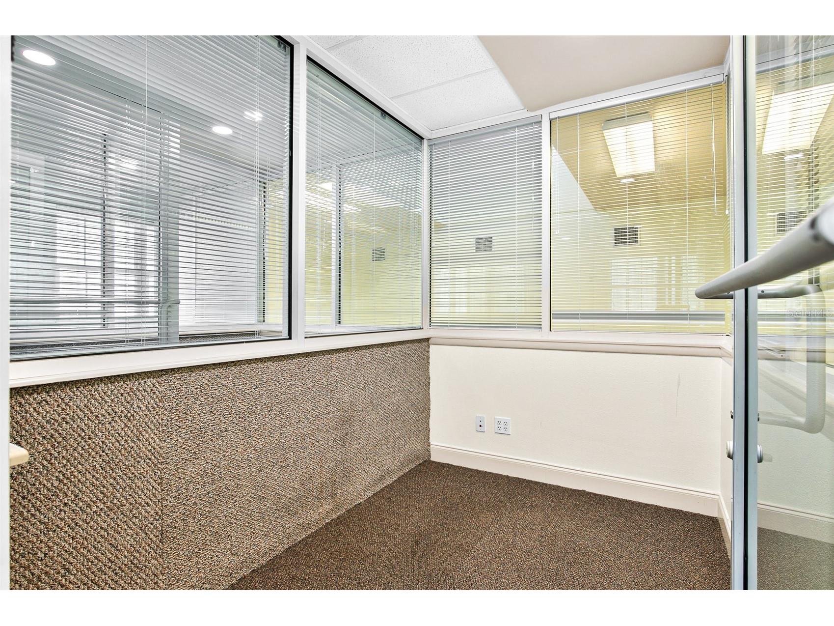 525 8th Street W Bradenton FL 34205 TB8505077 image60