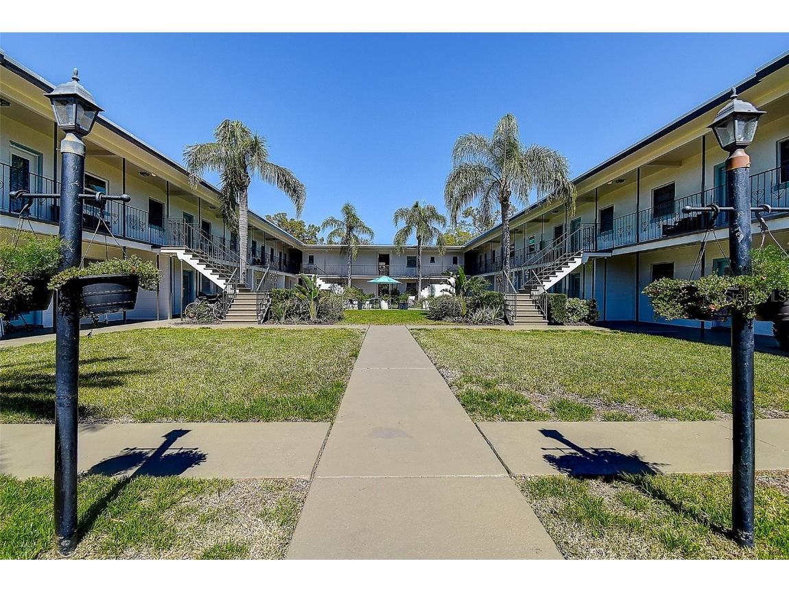 525 9th Avenue N #2 Saint Petersburg FL 33701 TB8368442 image2