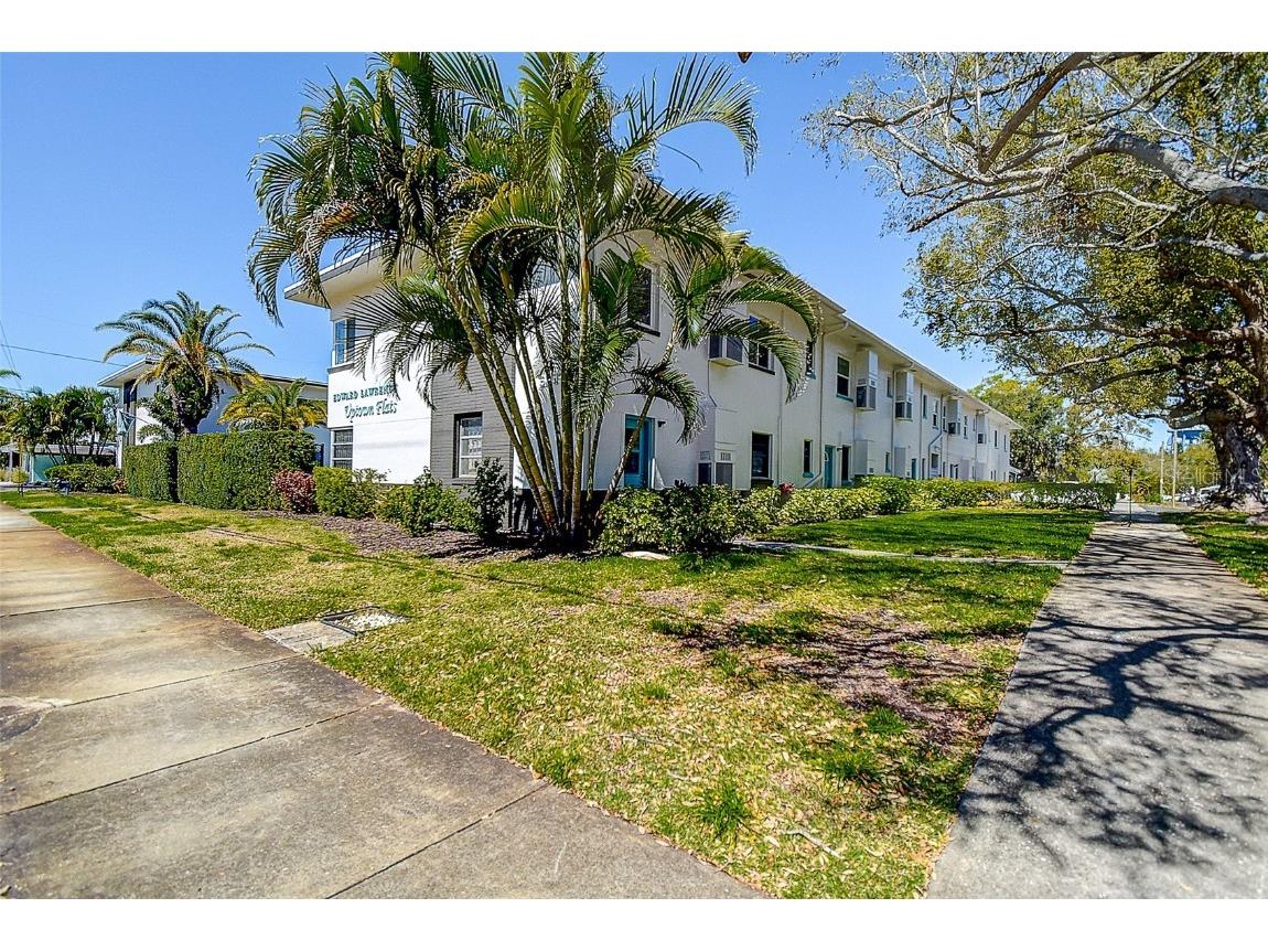 525 9th Avenue N #2 Saint Petersburg FL 33701 TB8368442 image40