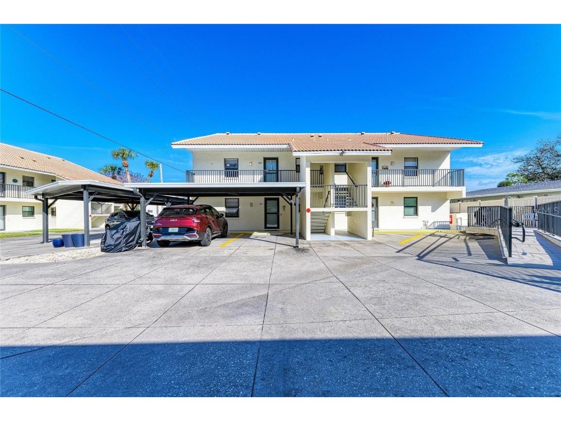 525 Barcelona Avenue #207 Venice FL 34285 A4677202 image1